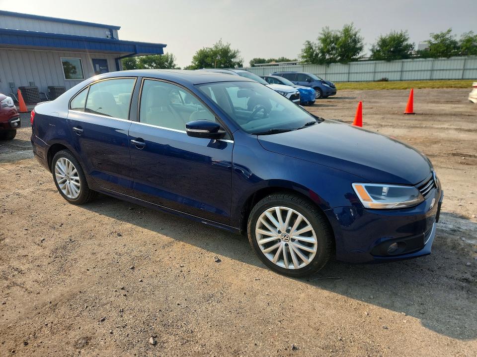 Продажа на аукционе авто 2014 Volkswagen Jetta, vin: 3VWLL7AJ7EM443493, номер лота: 63105686