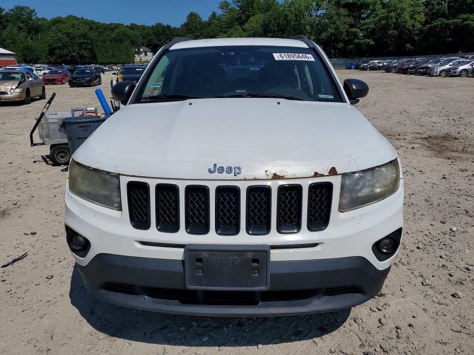 61895646 :رقم المزاد ، 1C4NJDEB3DD236158 vin ، 2013 Jeep Compass مزاد بيع