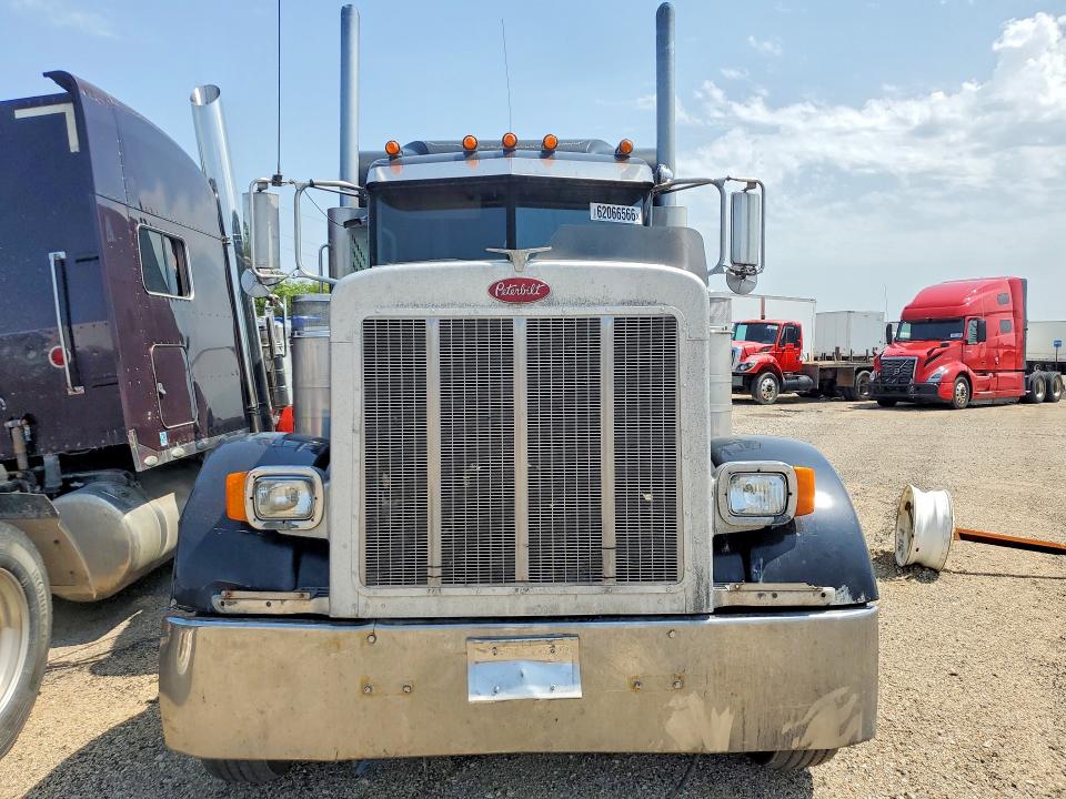 Продаж на аукціоні авто 2006 Peterbilt 379, vin: 1XP5DB9X56D878609, номер лоту: 62066566
