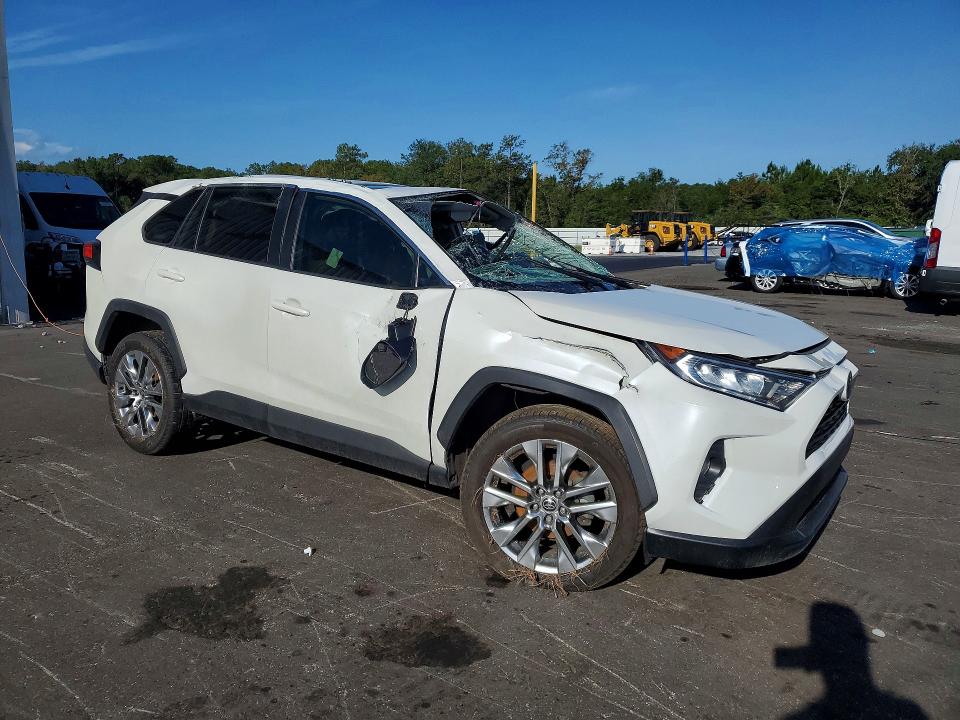 85622365 :رقم المزاد ، 2T3C1RFV2MW149092 vin ، 2021 Toyota Rav4 مزاد بيع