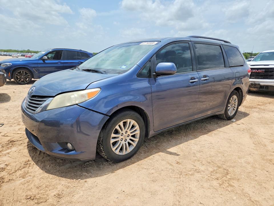 61746906 :رقم المزاد ، 5TDYK3DC7ES503595 vin ، 2014 Toyota Sienna مزاد بيع