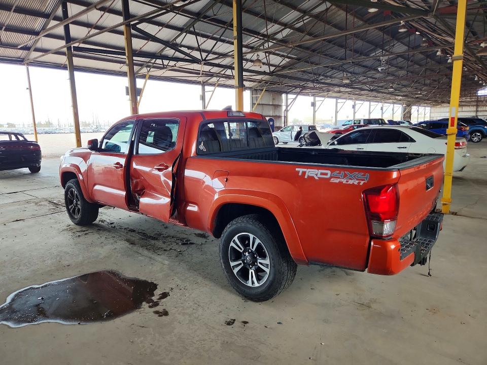 2016 Toyota Tacoma მანქანა იყიდება აუქციონზე, vin: 5TFDZ5BN0GX010817, აუქციონის ნომერი: 61606926