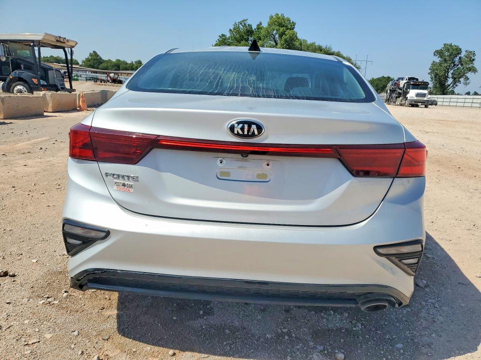 60875016 :رقم المزاد ، 3KPF24AD9ME269799 vin ، 2021 Kia Forte مزاد بيع
