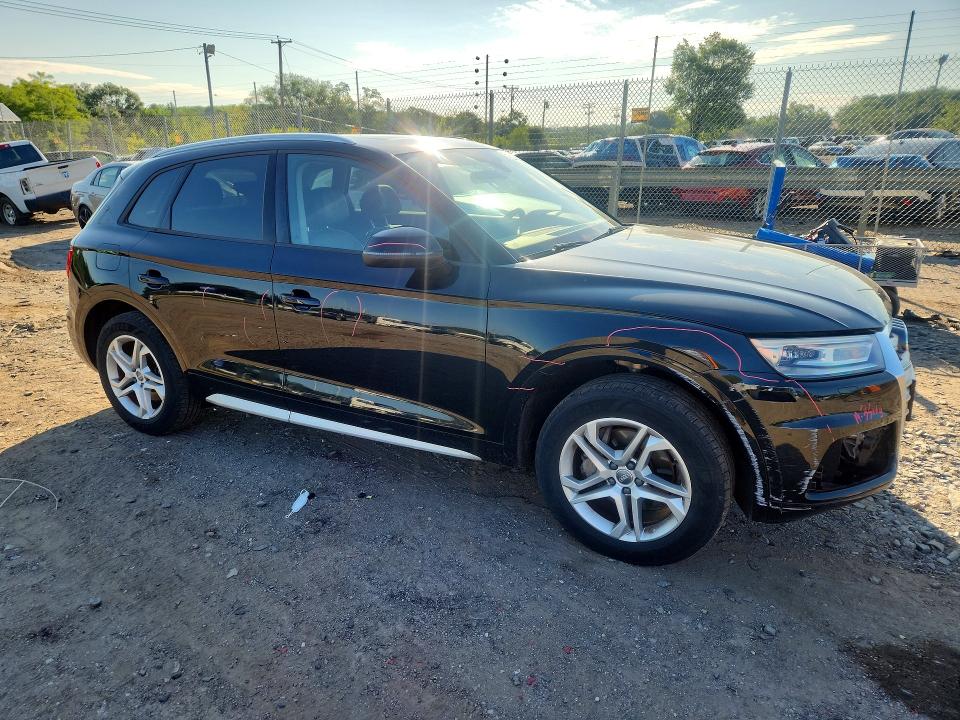 Продажа на аукционе авто 2018 Audi Q5, vin: WA1ANAFY6J2031617, номер лота: 63030856