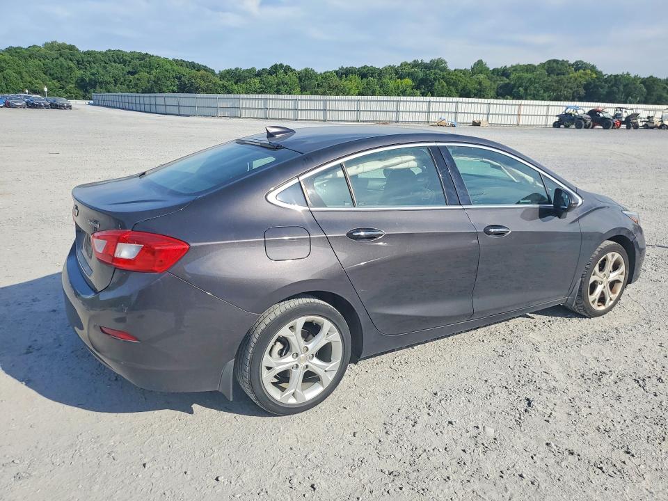 2017 Chevrolet Cruze მანქანა იყიდება აუქციონზე, vin: 1G1BF5SM6H7169357, აუქციონის ნომერი: 61910086