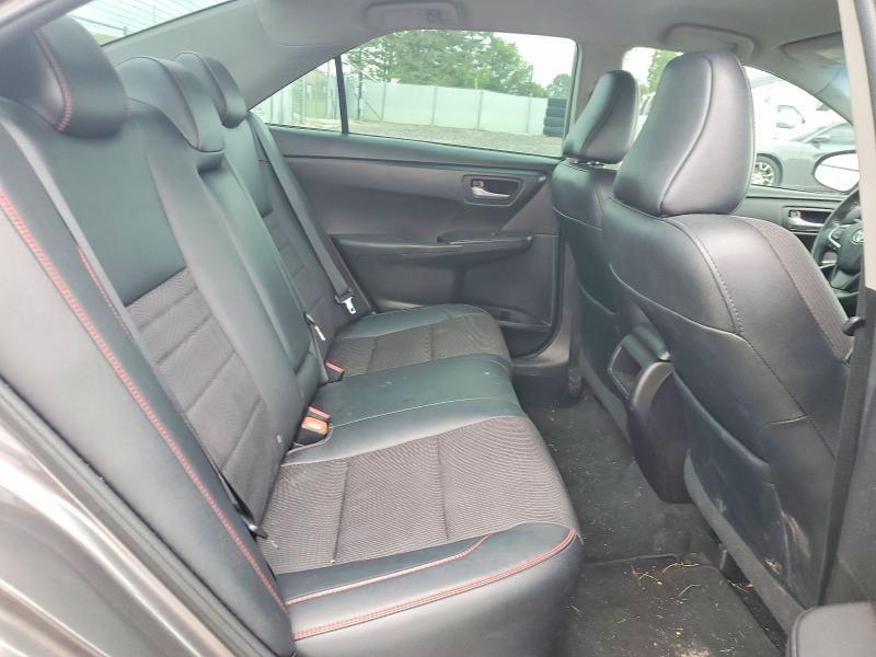 59599686 :رقم المزاد ، 4T1BF1FK4HU811953 vin ، 2017 Toyota Camry مزاد بيع