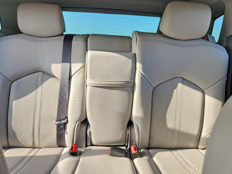61805246 :رقم المزاد ، 3GYFNCE32GS550166 vin ، 2016 Cadillac Srx مزاد بيع