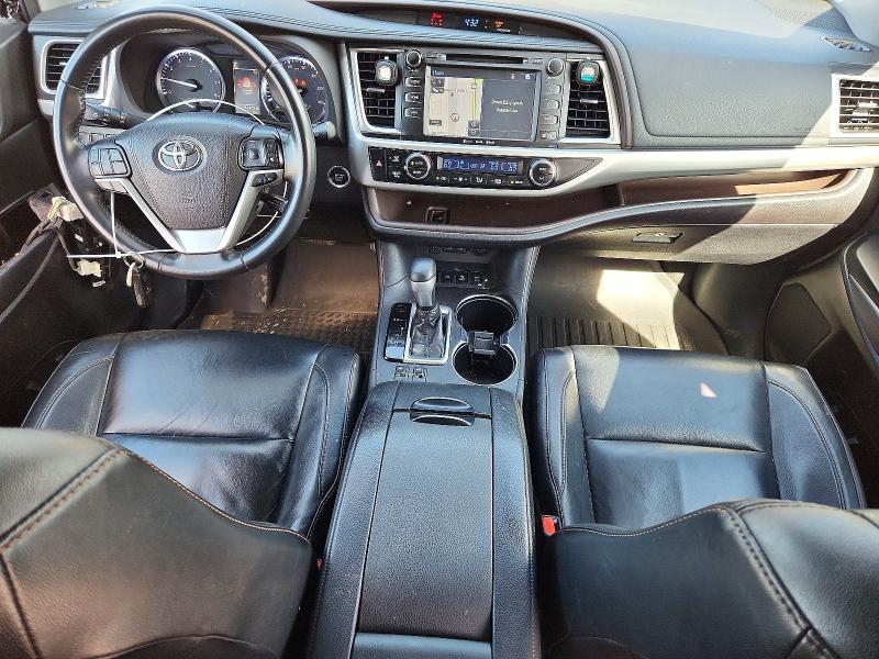 2018 Toyota Highlander მანქანა იყიდება აუქციონზე, vin: 5TDJZRFH9JS905993, აუქციონის ნომერი: 59403476