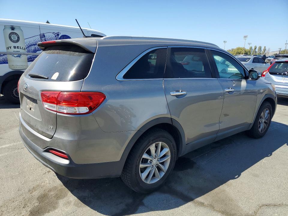 2017 Kia Sorento მანქანა იყიდება აუქციონზე, vin: 5XYPG4A58HG196089, აუქციონის ნომერი: 59644396
