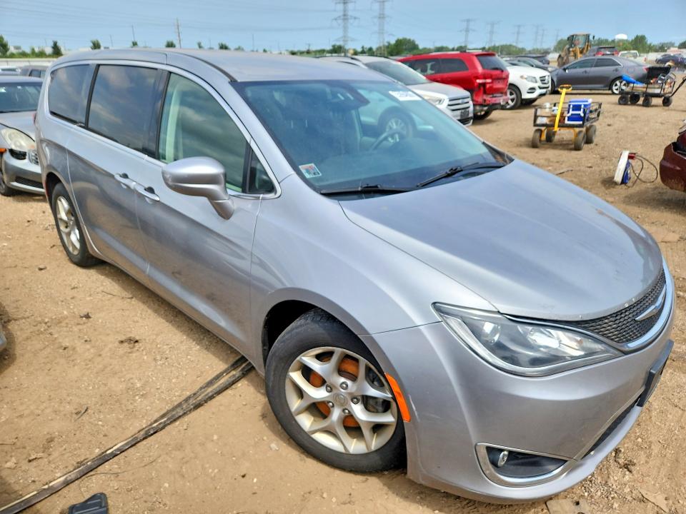 Продажа на аукционе авто 2018 Chrysler Pacifica, vin: 2C4RC1FG5JR277677, номер лота: 55994806