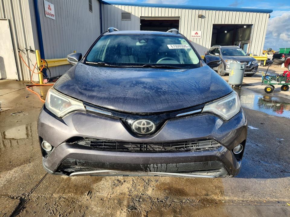 61928926 :رقم المزاد ، 2T3WFREV4HW322200 vin ، 2017 Toyota Rav4 مزاد بيع