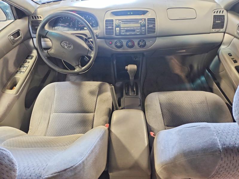 60503226 :رقم المزاد ، 4T1BF32KX4U587907 vin ، 2004 Toyota Camry مزاد بيع