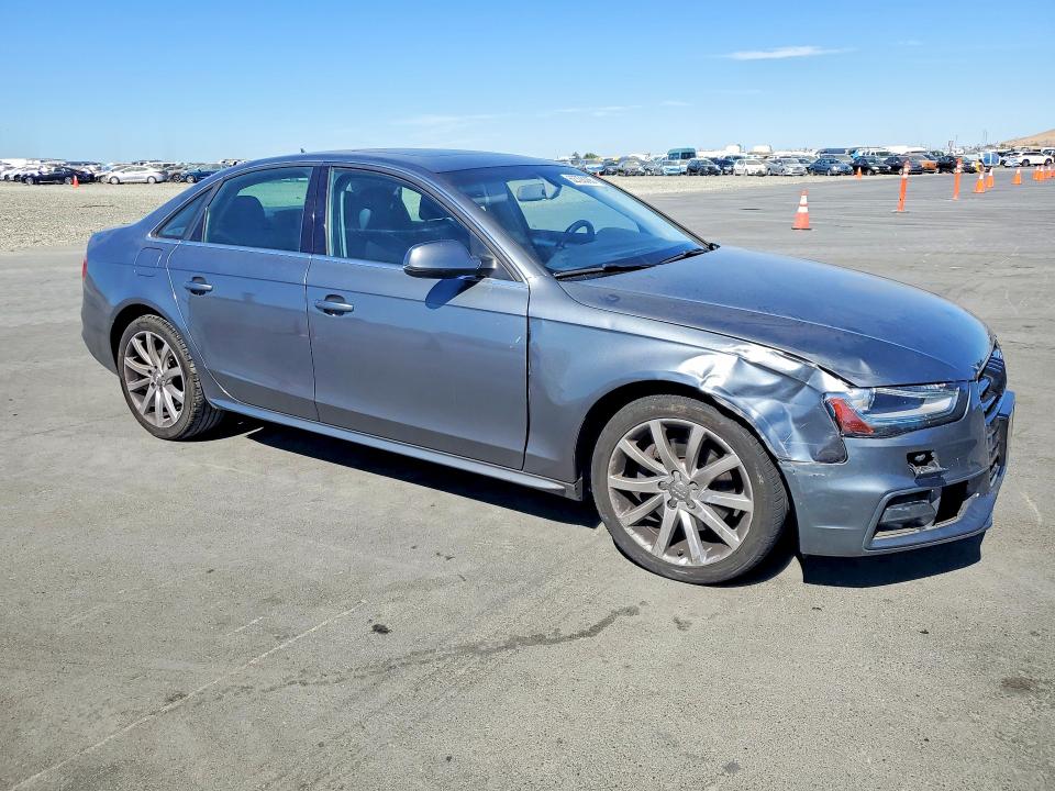 Продажа на аукционе авто 2015 Audi A4, vin: WAUAFAFL1FA075588, номер лота: 62702286