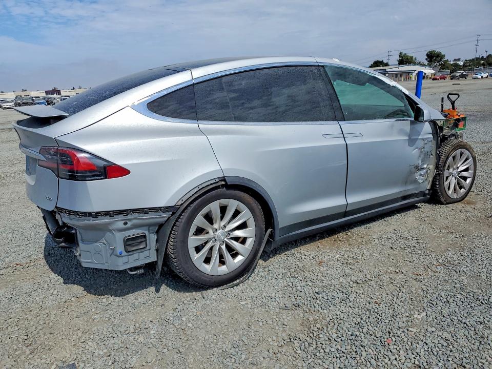 Продажа на аукционе авто 2016 Tesla Model X, vin: 5YJXCAE24GF019426, номер лота: 59695256