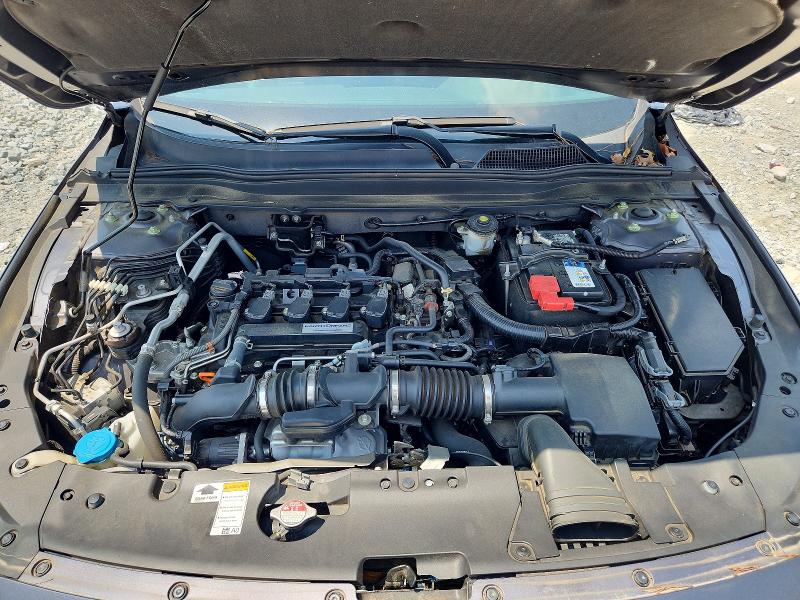 62746816 :رقم المزاد ، 1HGCV1F32JA093090 vin ، 2018 Honda Accord مزاد بيع