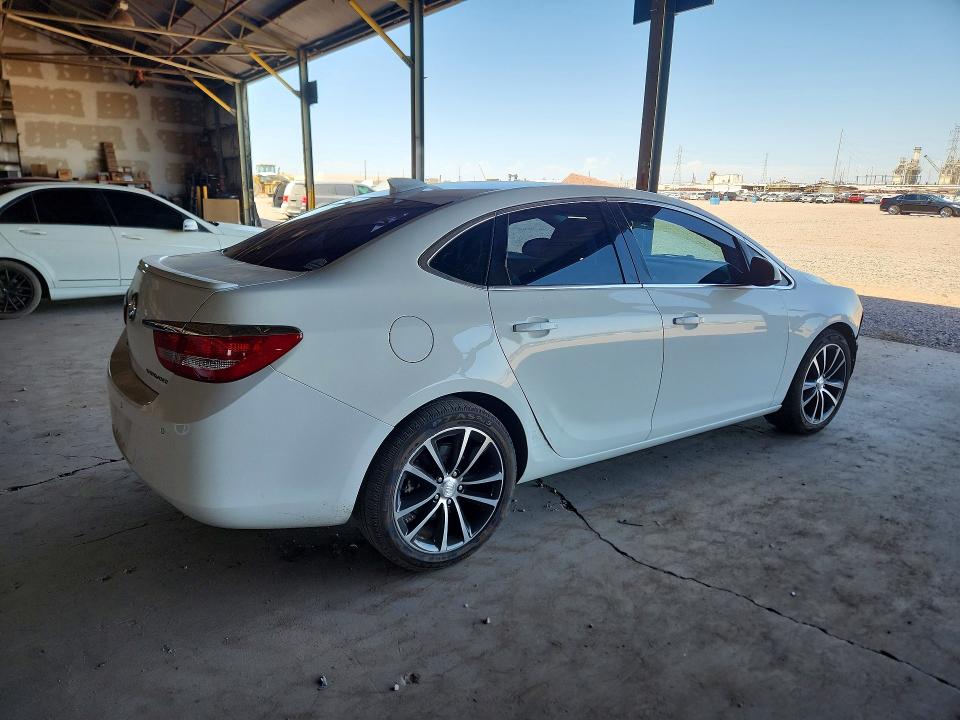 60668136 :رقم المزاد ، 1G4PR5SKXH4118069 vin ، 2017 Buick Verano مزاد بيع