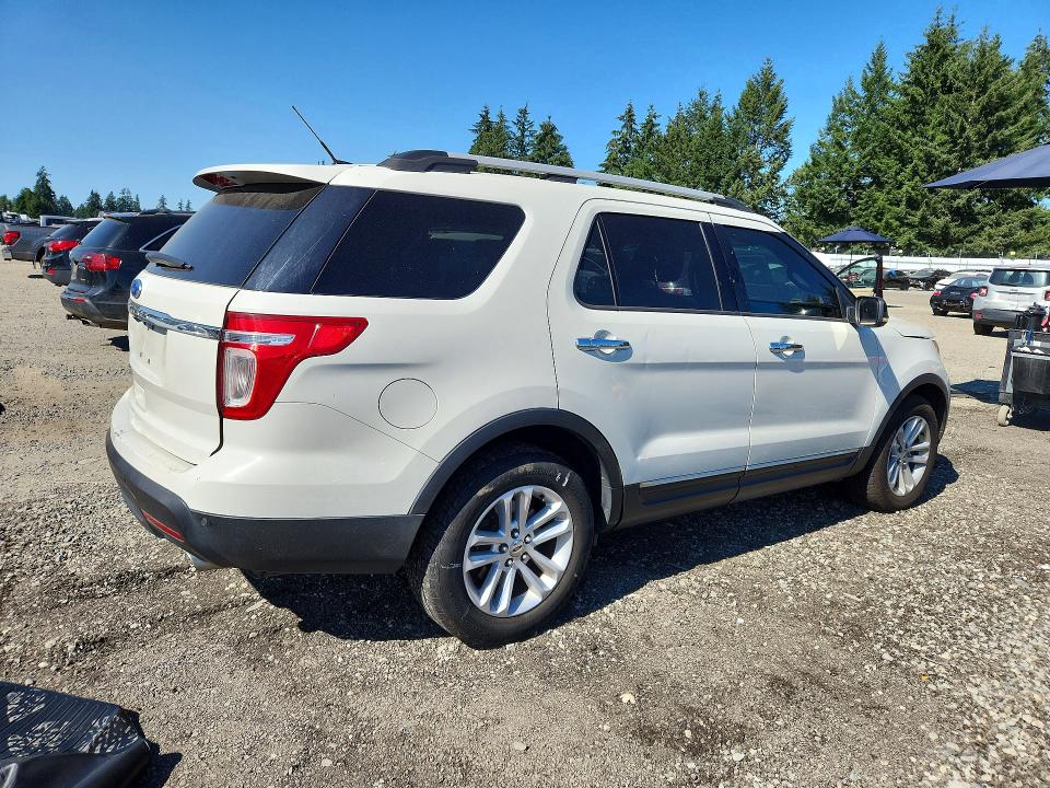 2011 Ford Explorer მანქანა იყიდება აუქციონზე, vin: 1FMHK7D83BGA39323, აუქციონის ნომერი: 61161346