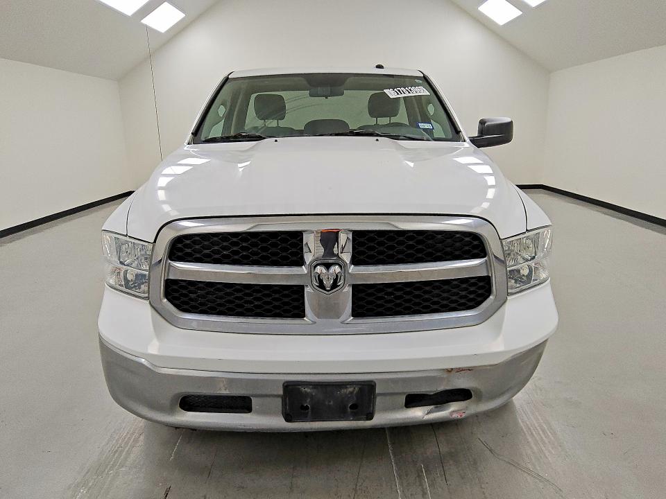 61781396 :رقم المزاد ، 3C6JR6EG5HG656132 vin ، 2017 Ram 1500 مزاد بيع