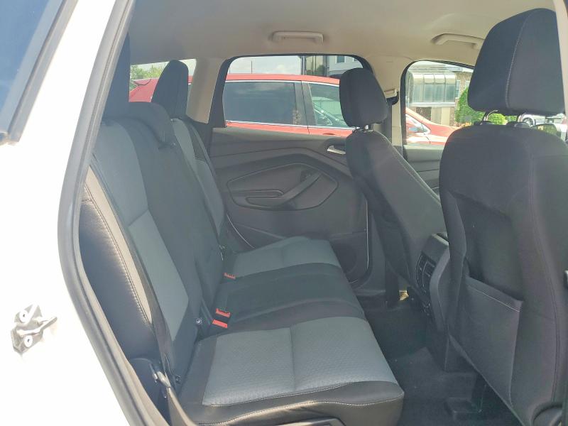 62181286 :رقم المزاد ، 1FMCU0GD8HUB61786 vin ، 2017 Ford Escape مزاد بيع