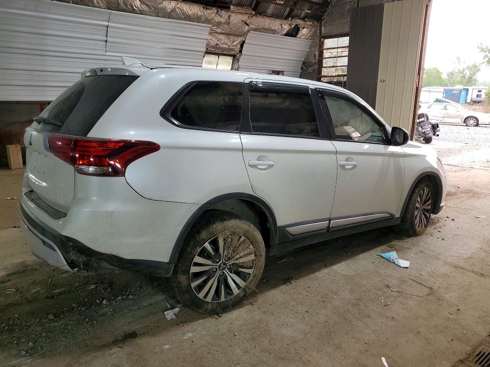 61243936 :رقم المزاد ، JA4AZ3A34LZ014496 vin ، 2020 Mitsubishi Outlander مزاد بيع