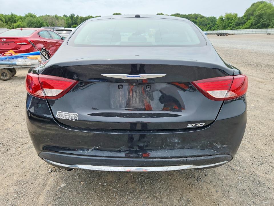 62131876 :رقم المزاد ، 1C3CCCAB5FN676529 vin ، 2015 Chrysler 200 مزاد بيع