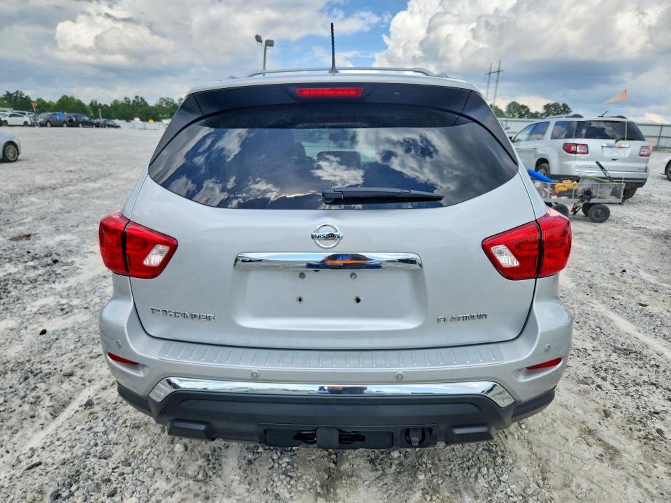 62089476 :رقم المزاد ، 5N1DR2MN9JC626778 vin ، 2018 Nissan Pathfinder مزاد بيع