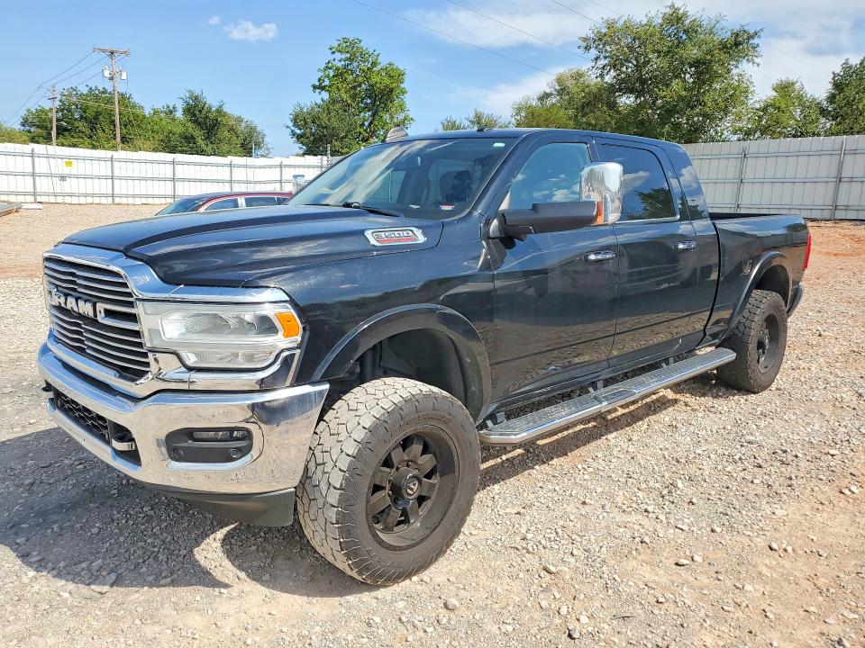 61685846 :رقم المزاد ، 3C63R3ML7KG555770 vin ، 2019 Ram 3500 مزاد بيع