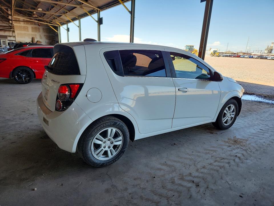 60442256 :رقم المزاد ، 1G1JC6SH7G4156355 vin ، 2016 Chevrolet Sonic مزاد بيع
