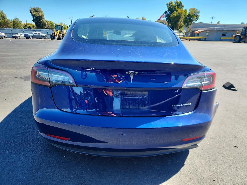 63346136 :رقم المزاد ، 5YJ3E1EB2NF353833 vin ، 2022 Tesla Model 3 مزاد بيع