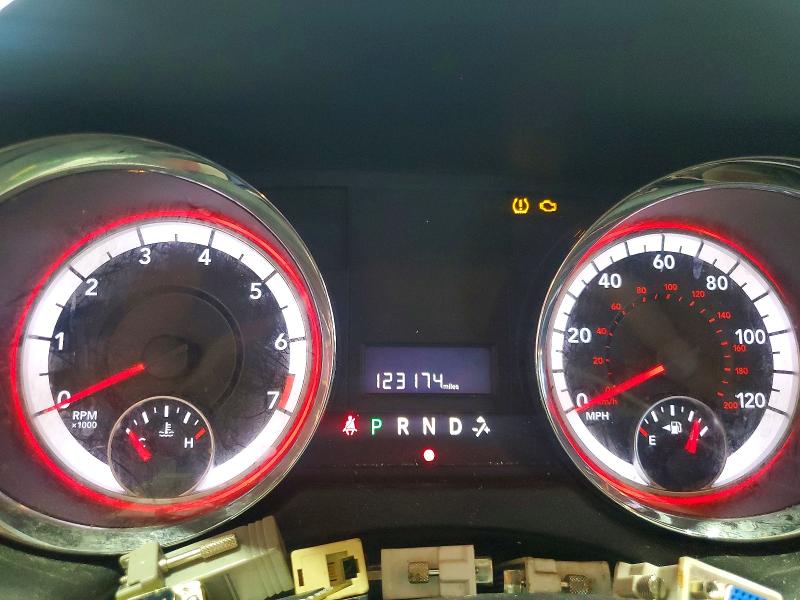 63625266 :رقم المزاد ، 2C4RDGBG6FR721825 vin ، 2015 Dodge Grand Caravan مزاد بيع