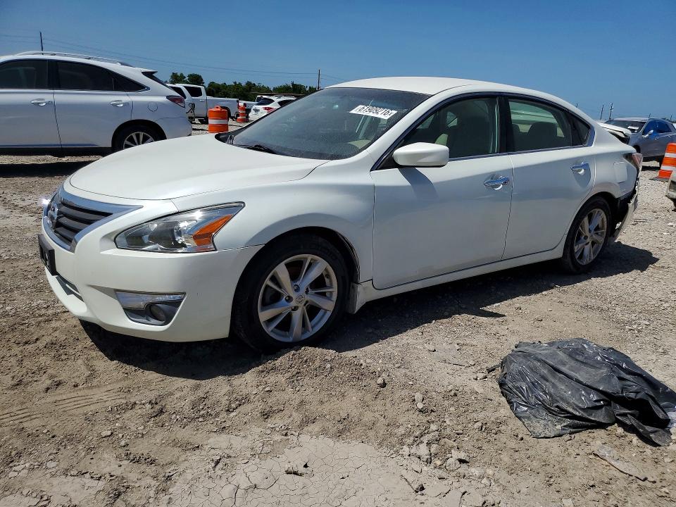 61909216 :رقم المزاد ، 1N4AL3AP4FC221204 vin ، 2015 Nissan Altima مزاد بيع