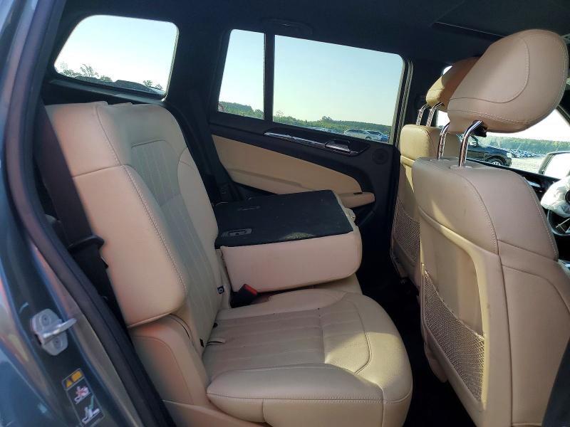 60482206 :رقم المزاد ، 4JGDF6EE1JB056778 vin ، 2018 Mercedes-benz Gls مزاد بيع