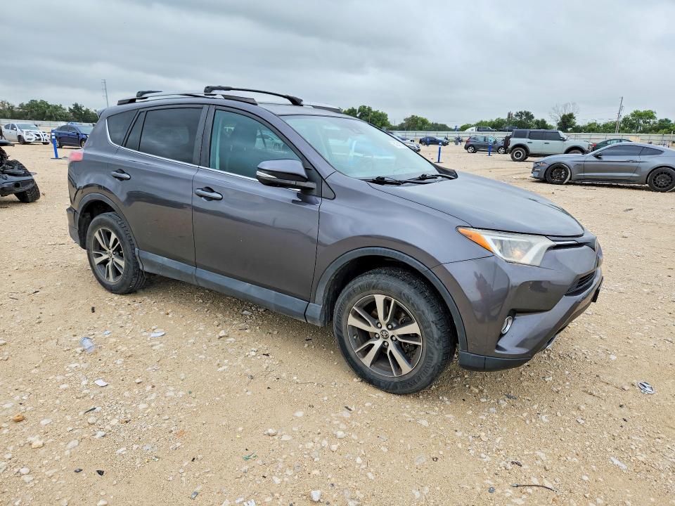 61241136 :رقم المزاد ، 2T3WFREV8HW389804 vin ، 2017 Toyota Rav4 مزاد بيع