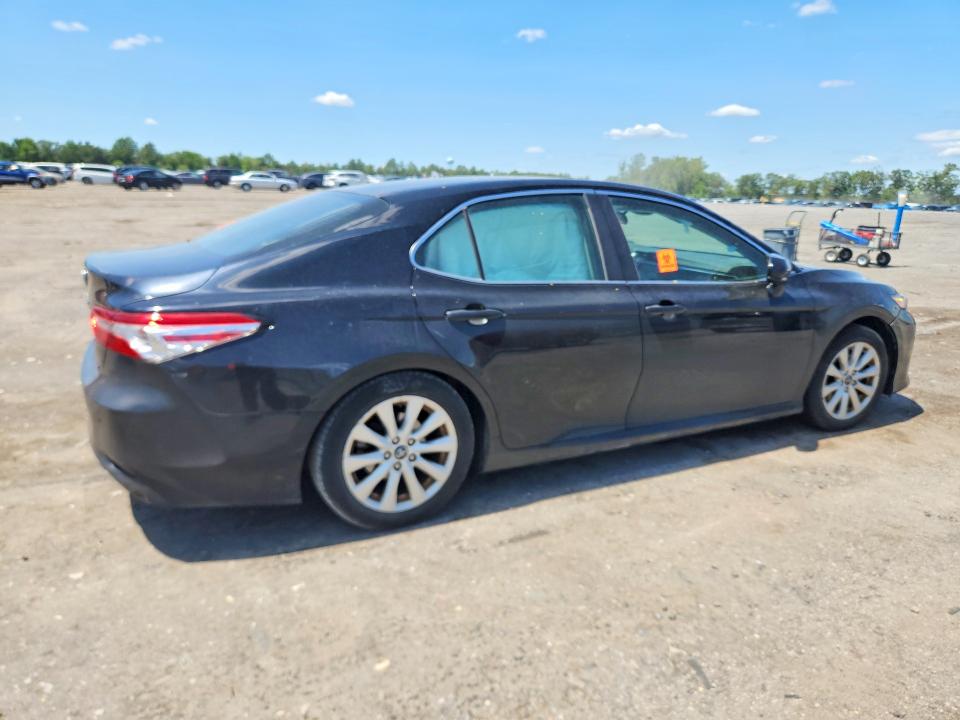 Продажа на аукционе авто 2018 Toyota Camry, vin: 4T1B11HK1JU114127, номер лота: 62512616