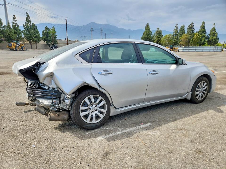 2015 Nissan Altima მანქანა იყიდება აუქციონზე, vin: 1N4AL3AP8FC461890, აუქციონის ნომერი: 61018246