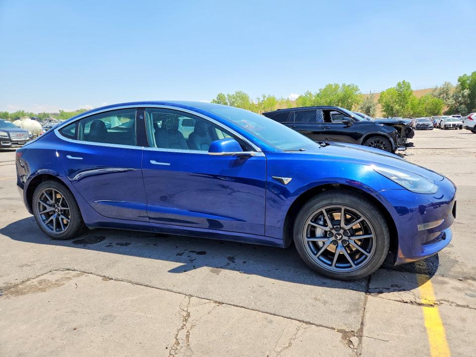 Продажа на аукционе авто 2019 Tesla Model 3, vin: 5YJ3E1EA7KF421255, номер лота: 61892416
