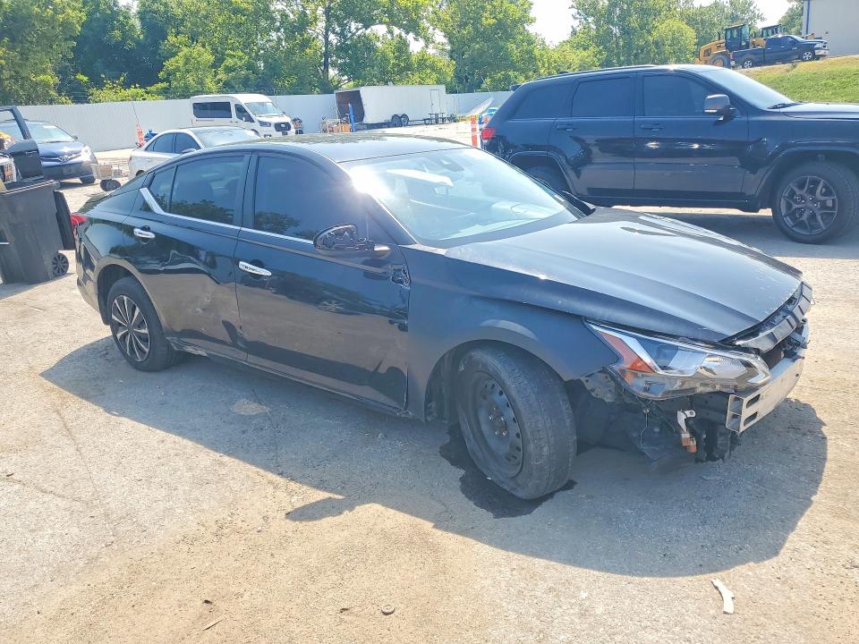 62350646 :رقم المزاد ، 1N4BL4BV3LC131058 vin ، 2020 Nissan Altima مزاد بيع