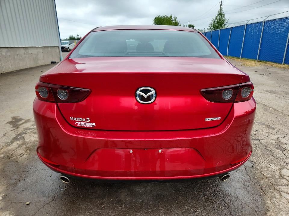 62917996 :رقم المزاد ، JM1BPAB75M1301867 vin ، 2021 Mazda 3 مزاد بيع