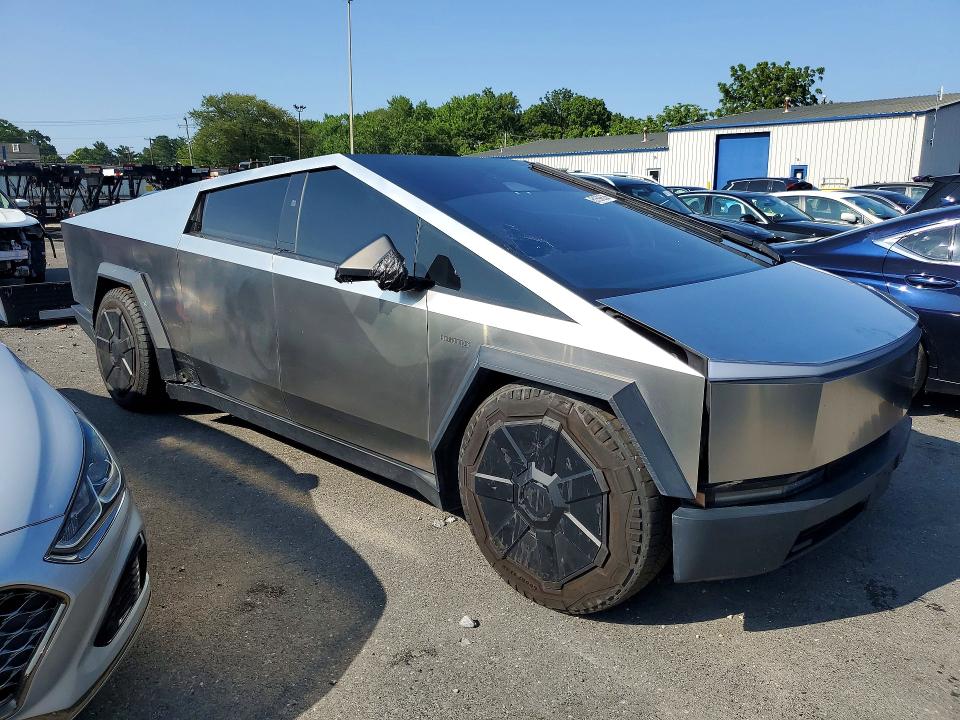58383016 :رقم المزاد ، 7G2CEHED7RA012292 vin ، 2024 Tesla Cybertruck مزاد بيع
