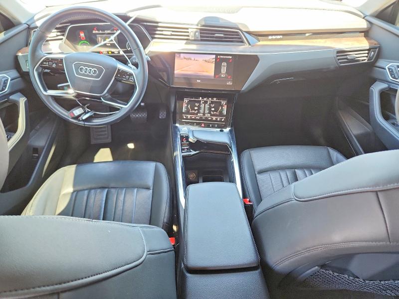 Продажа на аукционе авто 2019 Audi E-tron, vin: WA1LAAGE6KB005397, номер лота: 60200466