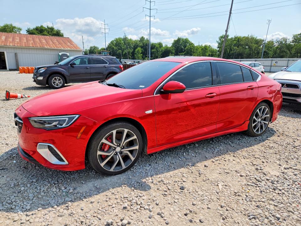 61135846 :رقم المزاد ، W04GS6SS3J1103896 vin ، 2018 Buick Regal مزاد بيع