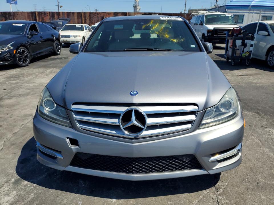 2014 Mercedes-benz C მანქანა იყიდება აუქციონზე, vin: WDDGF4HB0EA965961, აუქციონის ნომერი: 62762506