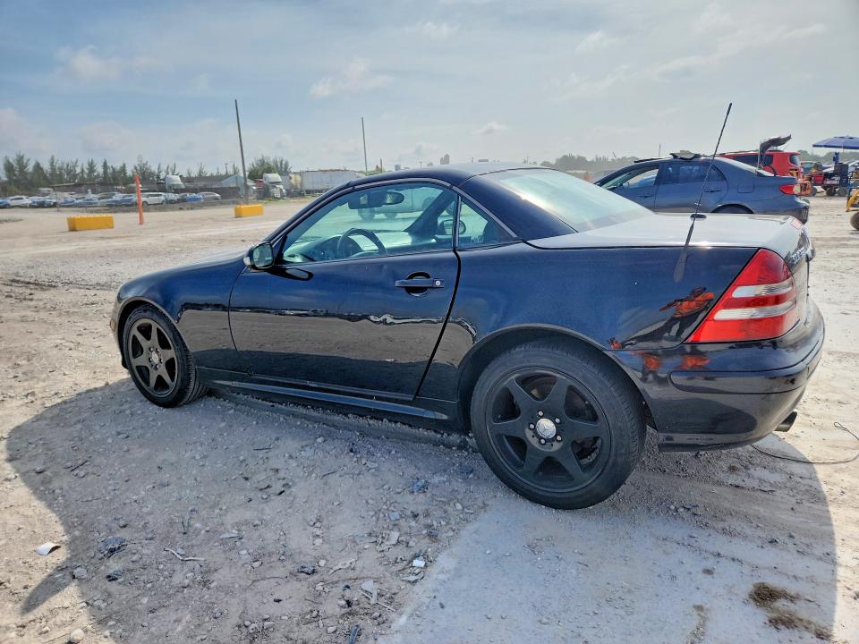 Aukcja sprzedaży 2001 Mercedes-benz Slk, vin: WDBKK65F21F172126, numer aukcji: 62489026