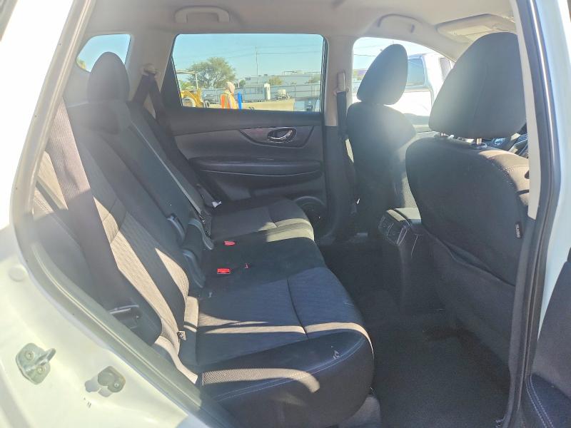 61072756 :رقم المزاد ، KNMAT2MT6JP600008 vin ، 2018 Nissan Rogue مزاد بيع