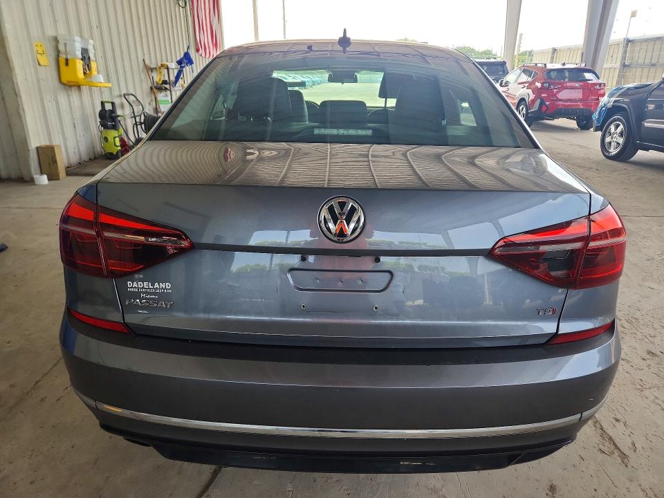 2018 Volkswagen Passat მანქანა იყიდება აუქციონზე, vin: 1VWAA7A39JC027245, აუქციონის ნომერი: 60673186