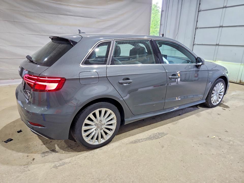 Aukcja sprzedaży 2017 Audi A3, vin: WAUTPBFF3HA088321, numer aukcji: 60469316