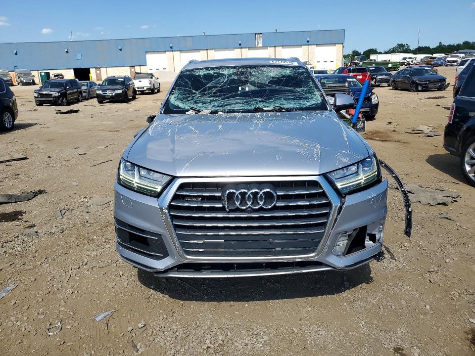 62173916 :رقم المزاد ، WA1VAAF78JD018750 vin ، 2018 Audi Q7 مزاد بيع