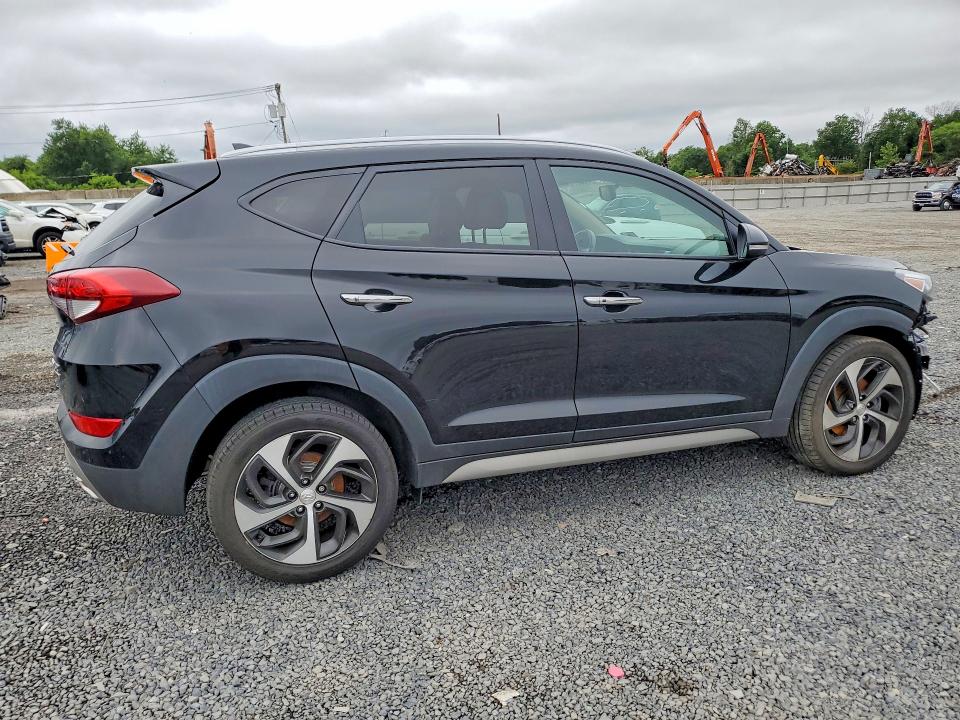 2017 Hyundai Tucson მანქანა იყიდება აუქციონზე, vin: KM8J3CA25HU464687, აუქციონის ნომერი: 59811646