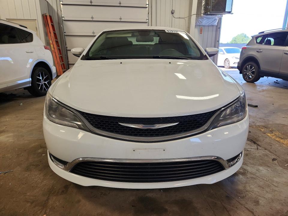 Продаж на аукціоні авто 2015 Chrysler 200, vin: 1C3CCCAB3FN748277, номер лоту: 61913326