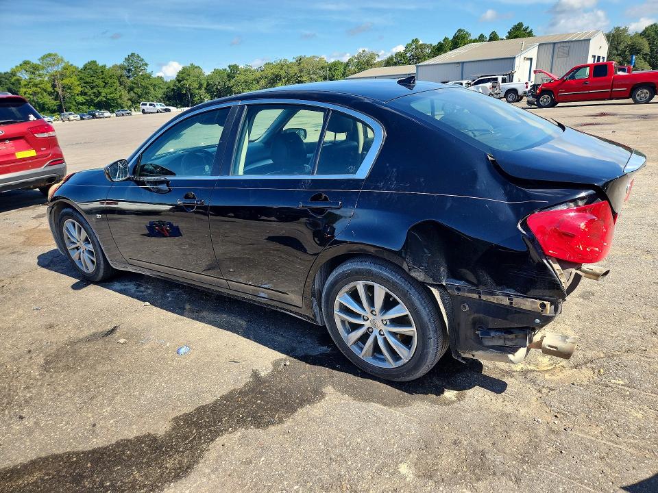 60426096 :رقم المزاد ، JN1CV6AP0FM501701 vin ، 2015 Infiniti Q40 مزاد بيع